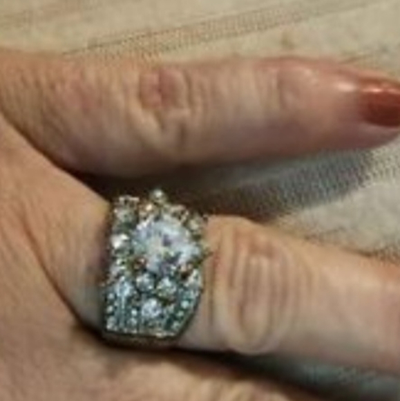 Costume rings - Picture 1 of 2